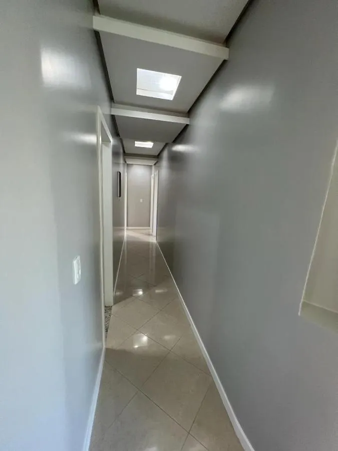 Apartamento em Meia Praia - Quadra Mar 3 Dormitórios 2 Suites Itapema 0*,  Brasil